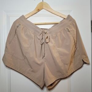 GapFit Recycled Hiking Shorts (XL)